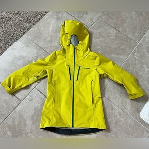Patagonia Women’s Triolet Goretex Jacket XS